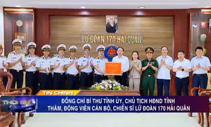 Đồng chí Bí thư Tỉnh ủy thăm, động viên cán bộ, chiến sĩ Lữ đoàn 170 Hải quân
