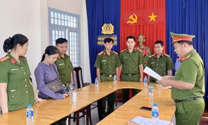Nữ nhân viên ngân hàng đăng nhập tài khoản của khách, rút hơn 1,2 tỷ đồng