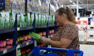 Từ chuyện doanh nghiệp bỏ 'trận địa', làm gì để gạo Việt thoát cảnh 'vô danh' trên thị trường thế giới?