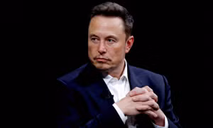 Musk tuyên bố cung cấp dịch vụ vệ tinh khẩn cấp miễn phí cho smartphone