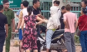 Thiếu tiền tiêu xài, cô gái 17 tuổi đi cướp giật điện thoại