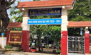 Kỷ luật nguyên hiệu trưởng để nam sinh học xong lớp 9 nhưng không có hồ sơ