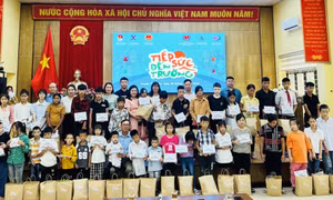Vận động nguồn lực chăm lo cho học sinh mồ côi, khuyết tật