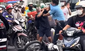 Xác minh clip cụ ông bị đánh tới tấp tại giao lộ ở phường Sài Gòn