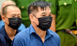 Tuyên phạt 12 năm tù đối với Bình Kiểm trong vụ án mua bán, tàng trữ vũ khí quân dụng