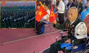 Người cảnh vệ của Bác Hồ xúc động khi chứng kiến lễ diễu binh lịch sử ở Ba Đình