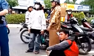 Làm rõ clip người giao hàng ở Cà Mau bị khách đánh chảy máu mũi