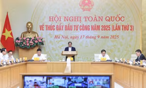 Thủ tướng: Bảo đảm giải ngân 100% vốn đầu tư công, nâng cao chất lượng và phát huy vai trò động lực tăng trưởng