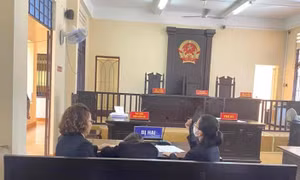 Bác sĩ hiếp dâm nữ bệnh nhân tại phòng khám tư ở Đồng Nai bị tuyên 2 năm 8 tháng tù