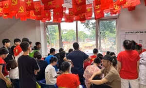 Lễ diễu binh A80: Hạnh phúc ngập tràn nhìn từ những ô cửa sổ bệnh viện