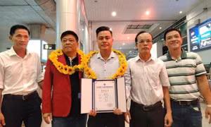 Nhà vô địch cờ tướng thế giới Lại Lý Huynh được thưởng tiền tỉ