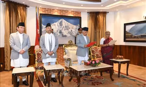 Nepal có Thủ tướng lâm thời