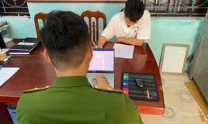 Khởi tố đối tượng 9X cho vay lãi nặng tới 144% mỗi năm ở Hưng Yên