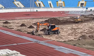 Sân Mỹ Đình đang được sửa chữa, nâng cấp mặt cỏ