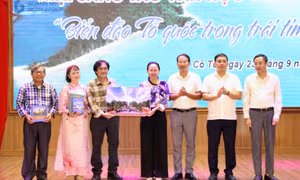 Khai mạc Trại sáng tác Văn học thiếu nhi với chủ đề “Biển đảo Tổ quốc trong trái tim”