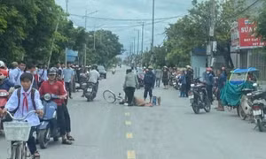 Trên đường đi học về, nam sinh lớp 6 bị ô tô tông tử vong