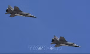 Ukraine và Nga thông báo các vụ tập kích UAV lớn - Estonia báo cáo không phận bị xâm phạm