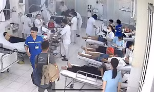 Tai nạn ở trạm thu phí cao tốc Vân Phong – Nha Trang, 13 người nhập viện