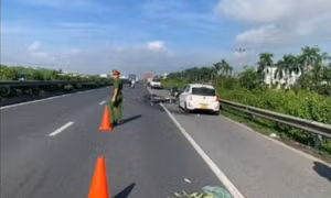 Va chạm liên hoàn trên Quốc lộ 5, một phụ nữ ở Hải Phòng tử vong