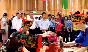 Bồi đắp giá trị văn hóa, con người thời đại mới