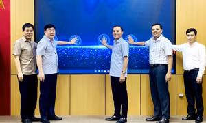 Phường Việt Hưng phát động Chiến dịch 30 ngày đêm cao điểm triển khai phong trào “Bình dân học vụ số”