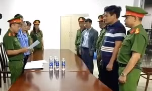 Bắt hai trưởng khoa Bệnh viện Đa khoa vùng Tây Nguyên vụ kê khống 500 ca tán sỏi