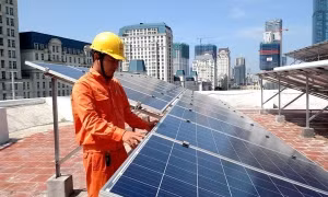Lý do lắp điện mặt trời mái nhà tự dùng nhưng phải đăng ký với EVN