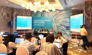 ADB nâng mức dự báo tăng trưởng kinh tế Việt Nam lên 6,7%