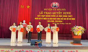 Tuổi trẻ học và làm theo Bác