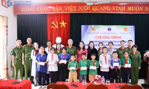 Khám sàng lọc miễn phí các bệnh về mắt cho hơn 900 học sinh