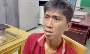 Bắt giữ nghi phạm cướp giật tài sản của người bán vé số ngồi xe lăn