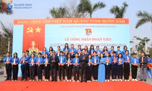 Lễ công nhận 300 đoàn viên nhân dịp kỷ niệm 94 năm Ngày thành lập Đoàn TNCS Hồ Chí Minh