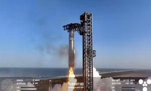 Tàu vũ trụ Starship phát nổ gây gián đoạn giao thông hàng không