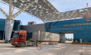 Quý I/2025: Hải quan cửa khẩu quốc tế Móng Cái thu NSNN tăng 70% so với cùng kỳ năm 2024