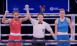Nữ võ sĩ Hà Thị Linh giành HCĐ quyền Anh thế giới