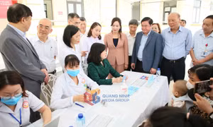 Quảng Ninh là địa phương thực hiện tốt chiến dịch tiêm vắc-xin phòng sởi