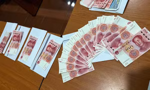 Bắt giữ đối tượng người nước ngoài lưu hành tiền giả
