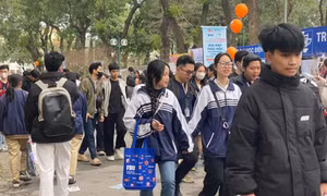Đề thi tốt nghiệp THPT 2025 sẽ có câu hỏi yêu cầu liên hệ giải quyết thực tiễn