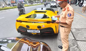 Đoàn siêu xe nối đuôi vượt đèn đỏ ở Đà Nẵng bị xử phạt 167 triệu đồng