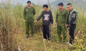 Bắt giữ người đàn ông đi nhờ xe rồi khống chế, xâm hại bé gái lớp 4