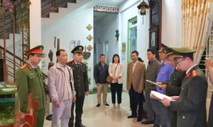 Bắt đối tượng hoạt động lật đổ chính quyền nhân dân