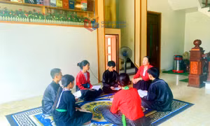 Những người "truyền lửa" trong văn hoá Sán Dìu