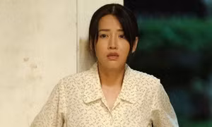Sự nghiệp nữ diễn viên gây sốc nhất phim Nhà gia tiên