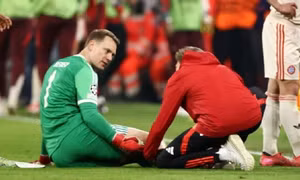 Neuer chấn thương lãng xẹt