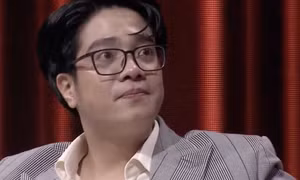 Bùi Anh Tuấn: 'Tôi không xứng đứng trên sân khấu'