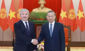 Tổng Bí thư tiếp Thủ tướng ​Kyrgyzstan: Tăng cường hợp tác song phương