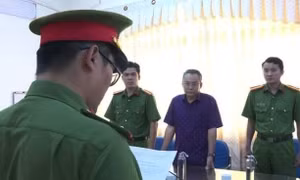 Khởi tố nguyên Giám đốc Sở Y tế Bạc Liêu