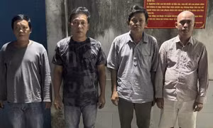 Nhóm lừa đảo dựng màn kịch đồng đen 300 tỉ đồng có phép màu làm vỡ kính, đông thủy ngân