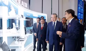 Tổng Bí thư, Chủ tịch nước Tô Lâm thăm Trung tâm Hợp tác đổi mới trí tuệ nhân tạo Trung Quốc-ASEAN
