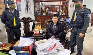 Bắt 5 cán bộ, nguyên cán bộ vụ xã hội đen đội lốt doanh nghiệp ở Phú Thọ
